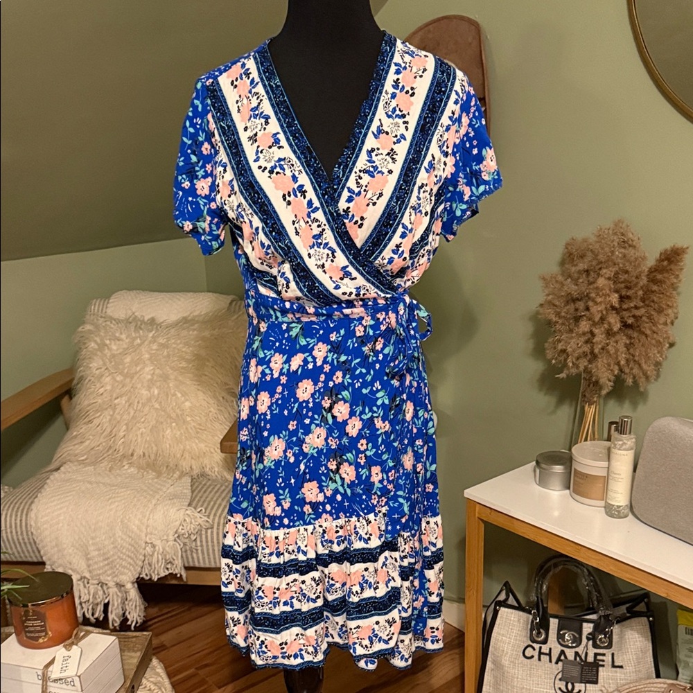 Chic Floral Midi Wrap Dress - Blue and Pink